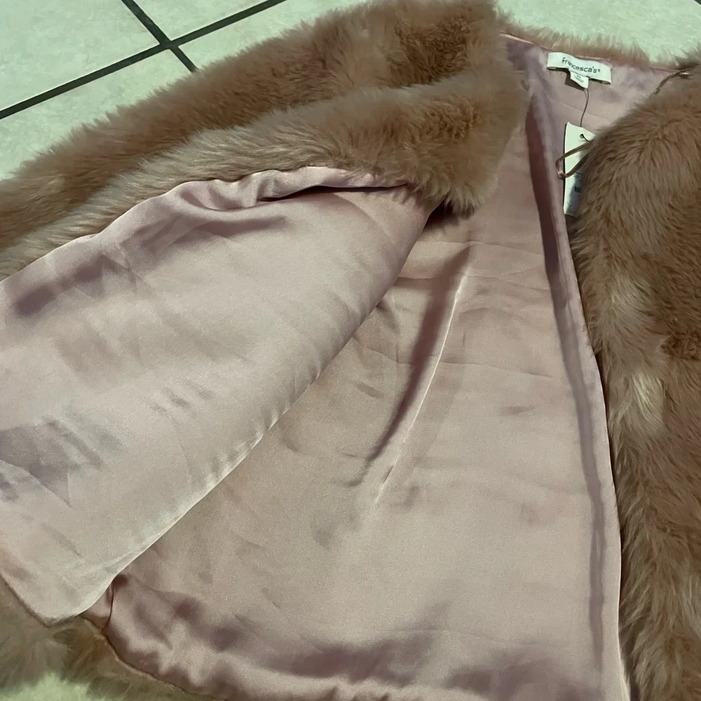 Pink Fur coat - Picture 5 of 10